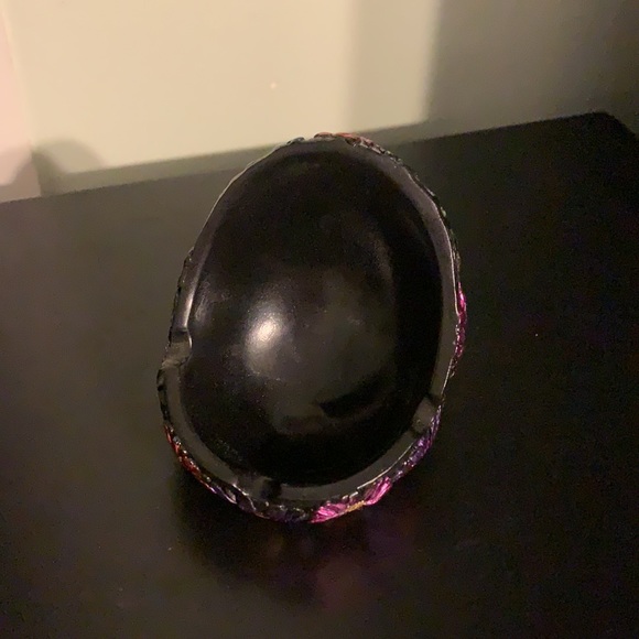 Hand painted Ashtray - Picture 3 of 6